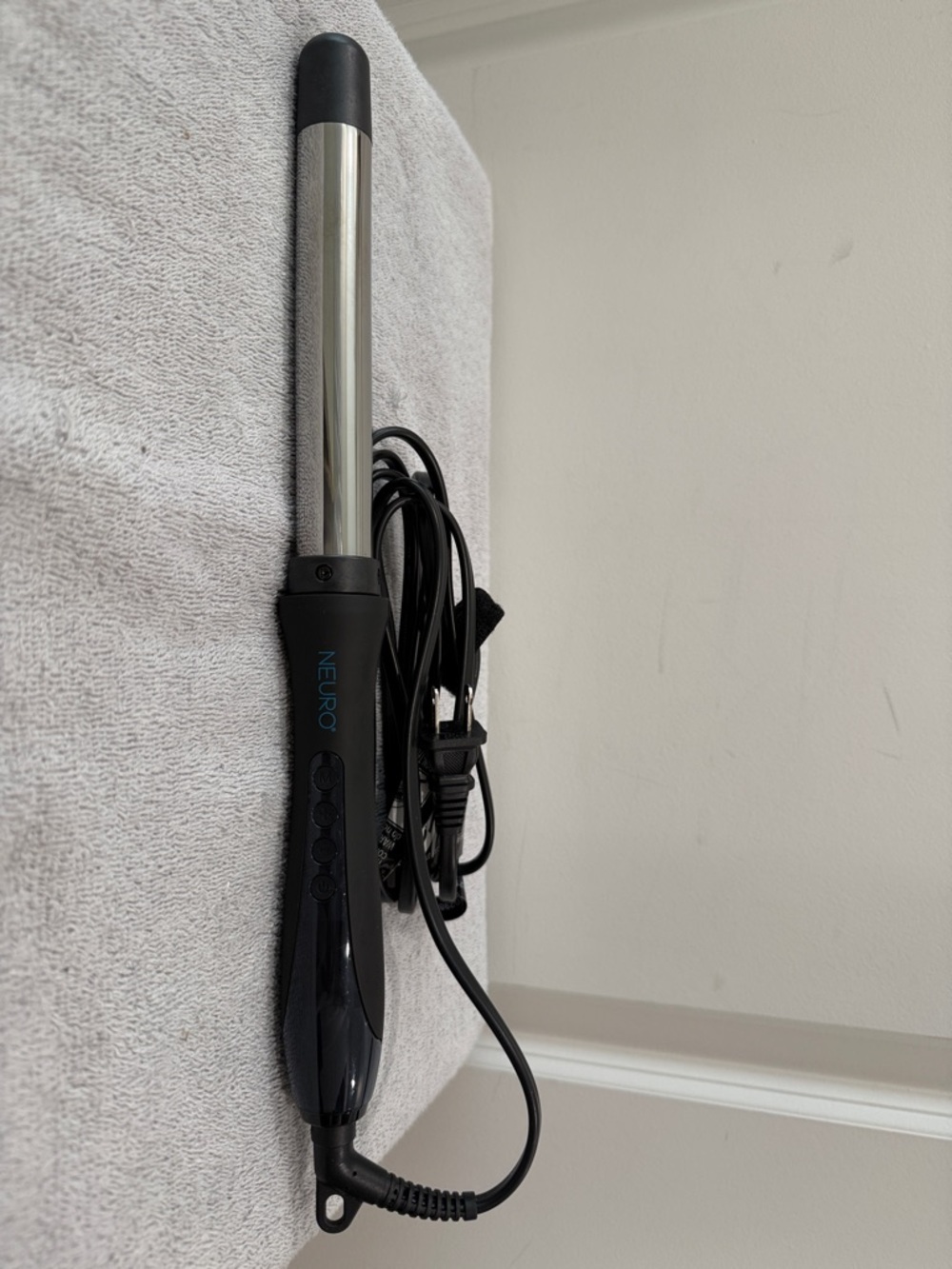 Paul Mitchell Neuro Unclipped Styling Wand 1" Curling Wand